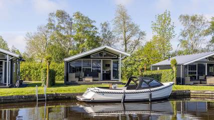 Ferienhaus für 4 Personen, mit Seeblick und Garten, mit Haustier in Friesland