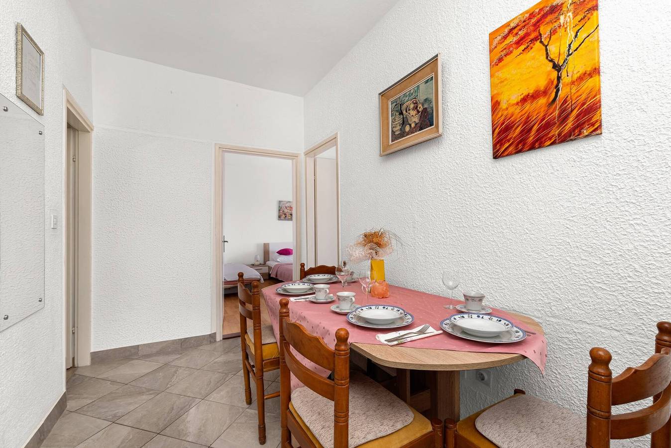 Cijeli apartman, Apartment Lara - two bedroom apartment in nudistička plaža Plitka Punta, Tribunj