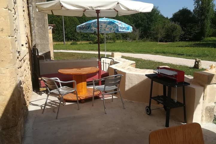 Location de vacances pour 6 personnes, avec terrasse et jardin à Savignac-de-Miremont - 4
