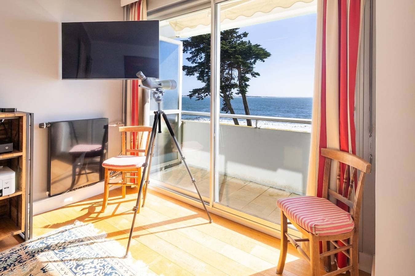 Appartement entier, Le sable au pied de la résidence T2 de qualité in Larmor-Plage, Côte des Mégalithes