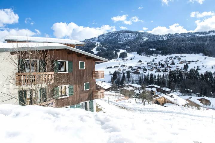 Hôtel pour 4 personnes, avec piscine ainsi que jacuzzi et sauna, adapté aux familles à Praz-sur-Arly