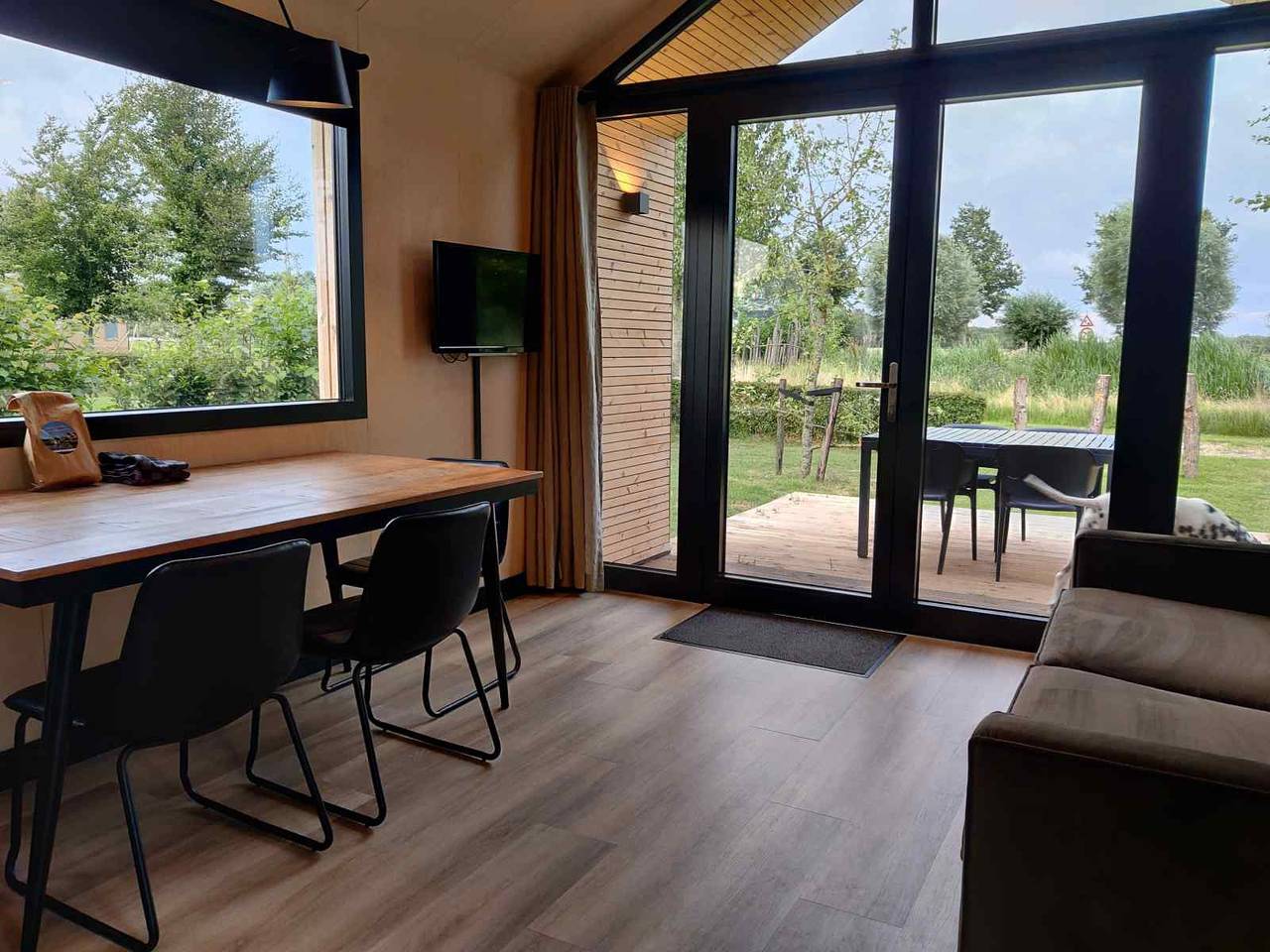 Modern 4-person tiny house at Eigen Wijze holiday park in Bant, IJsselmeer