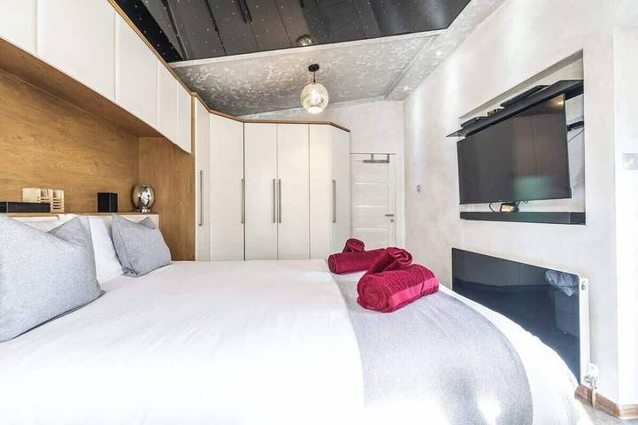Stylish 3Br Home | Hot Tub | Near Nec, Hs2 & Jlr in Coventry, Région de Birmingham