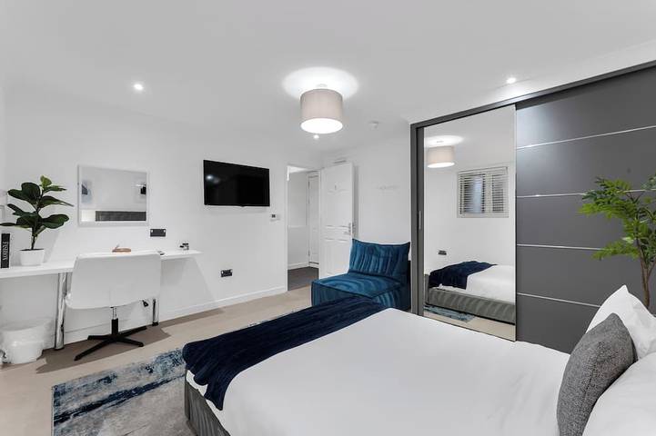 Apartamento entero, Bedroom London Modern Studio Suite Wanstead Cosy Clean Central Close Metro in Newham (Londres), Londres