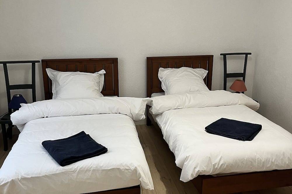 Apartamento entero, N°9, in the heart of the Haut Doubs tourist region, 10 minutes from Switzerland in Damprichard, Doubs (desambiguación)