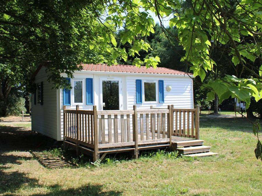 Camping Parc de Launay - Mobilhome 4 personnes - Mobil home pour 4 au bord du lac in Souvigné (Indre-et-Loire), Région de Tours