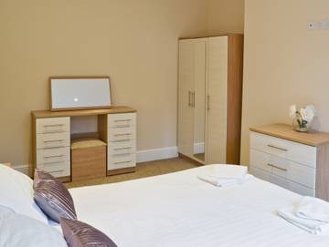 Log Cabin for 6 People in Sandown, Isle of Wight, Photo 3