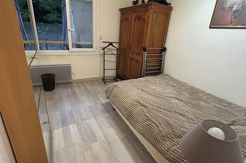 Apartment with garden in the Terres du Larzac and Lac du Salagou area in Lodève, Lodève und Umgebung