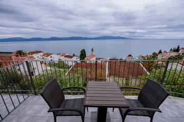 Ferienhaus für 10 Personen, mit Garten und Balkon, kinderfreundlich in Brist