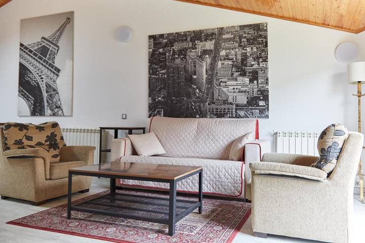 Gîte pour 6 personnes, avec vue et terrasse à Tremp - 3