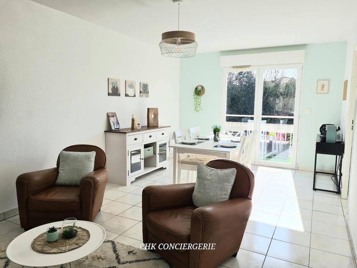 Appartement entier, La Balière T3 rénové terrasse 20min du Puy dufou in Pouzauges, Fontenay-le-Comte