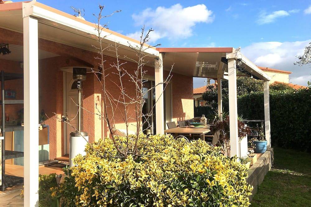 Villa with sea pool 66 in Saint-Laurent-de-la-Salanque, Côte d'Améthyste