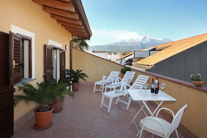 Appartamento per 4 persone, con balcone/terrazza a Stazzo
