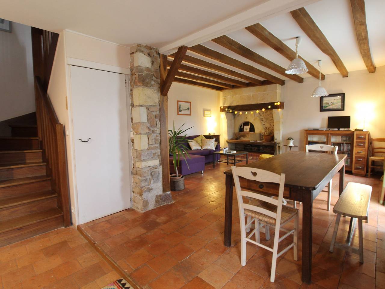 Jolie maison en pierre avec jardin privatif, proche de la Loire et des châteaux, animaux bienvenus in Blaison-Gohier, Région d'Angers