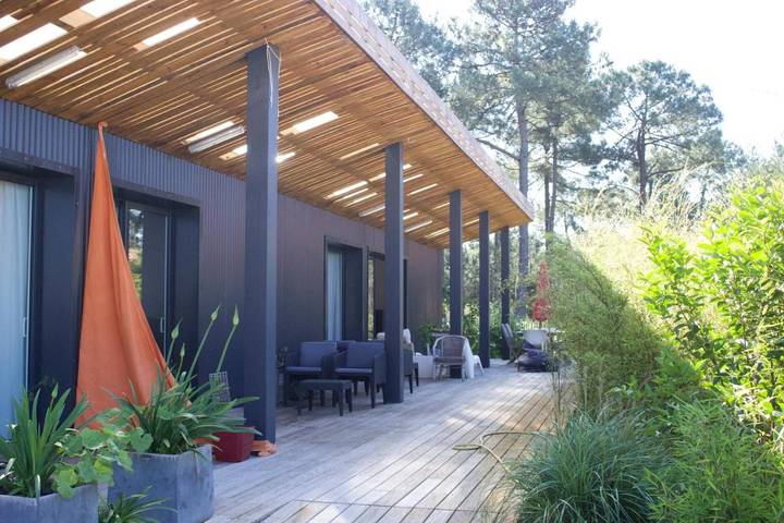 Chambre d’hôte pour 2 personnes, avec Balcon et Terrasse ainsi que Jardin et Piscine à Vendays-Montalivet