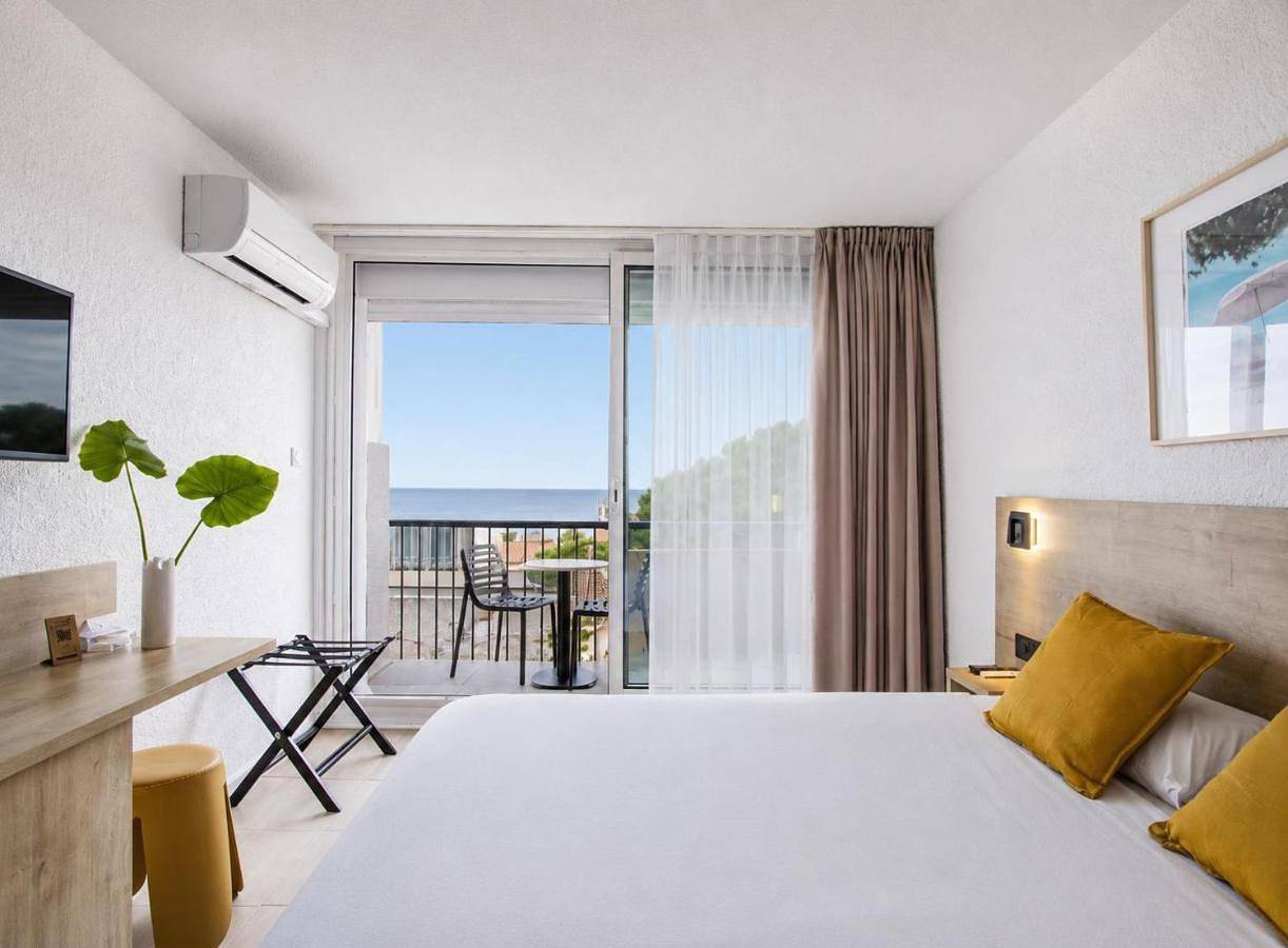 Hotel Centre Plage in Côte Vermeille, Argelès-sur-Mer