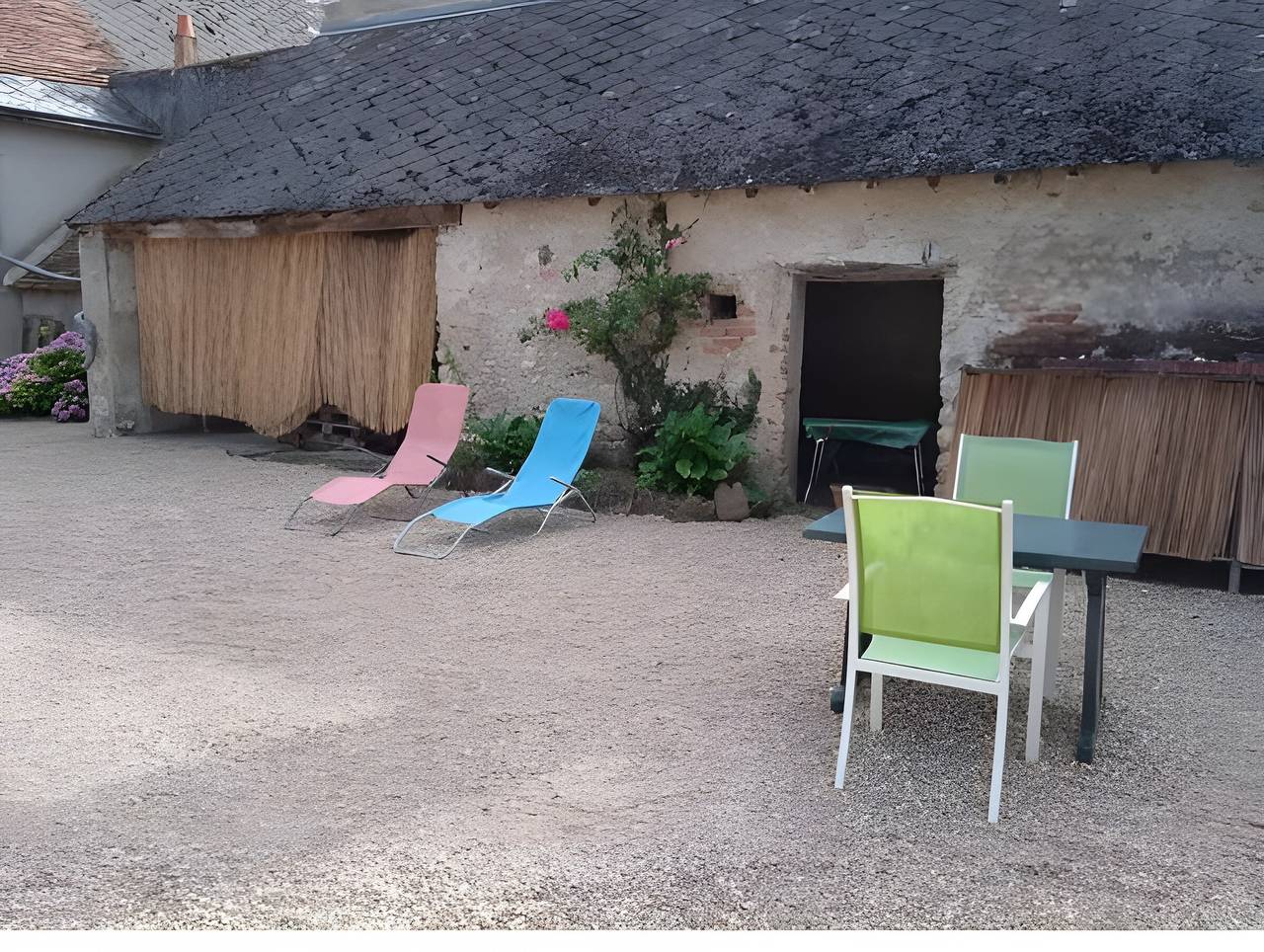 Studio entier, Studio « Lisaline 2 » avec Wi-Fi in Saint-Dyé-sur-Loire, Région de Blois