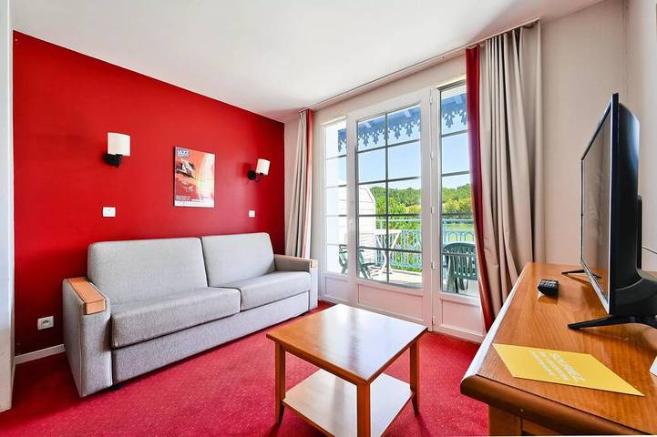 Ferienwohnung für 4 Personen, mit Balkon und Pool - 1
