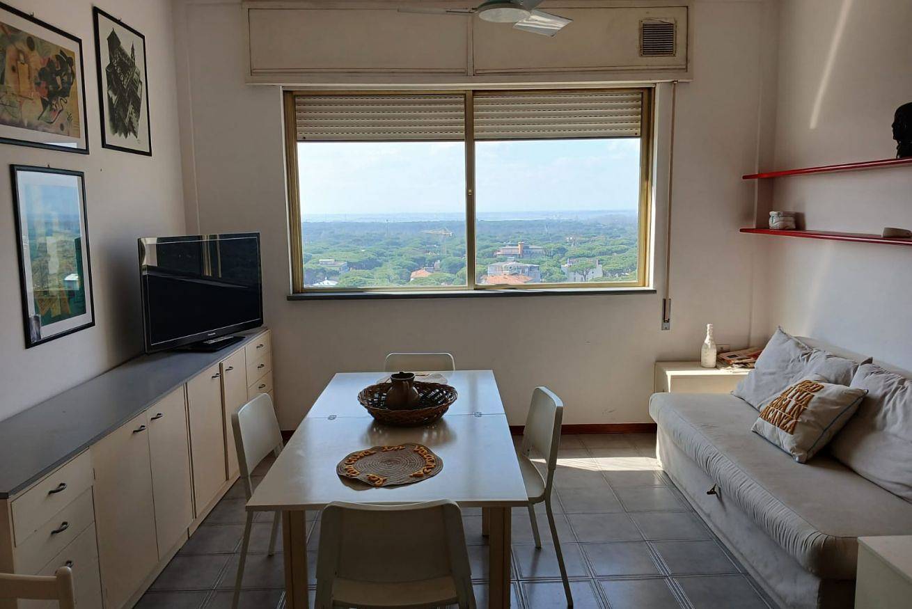 Apartamento entero, Cv011 - Milano Marittima, sea front three-room apartment with exclusive view in Cervia, Provincia de Ravenna