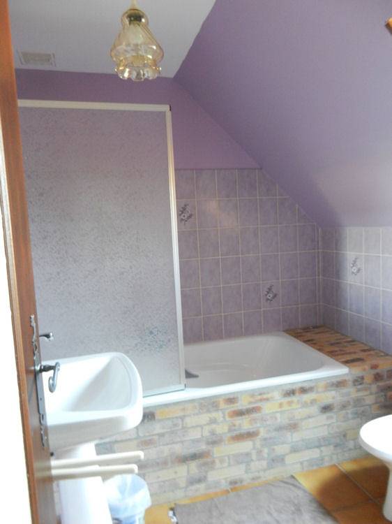 La Roseraie - Chambres et table d'hôtes - Chambre Bleue in Montipouret, Région de La Châtre