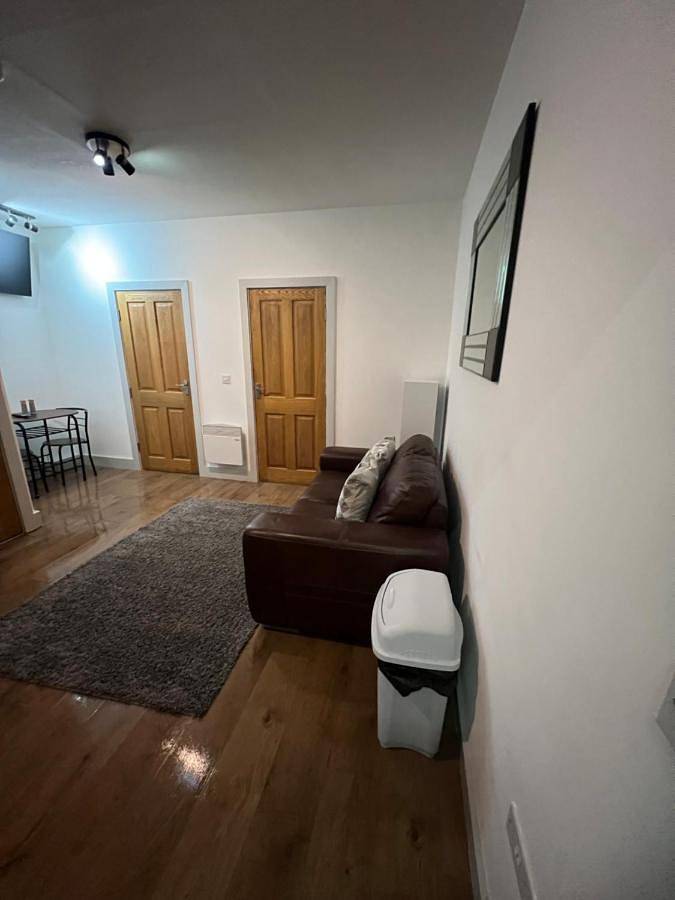 Entire apartment, Two-Bedroom Apartment in Warrington, Cheshire