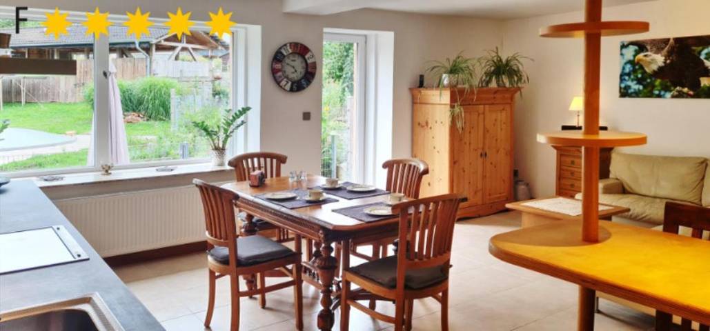 Ferienwohnung für 3 Personen, mit Terrasse und Pool