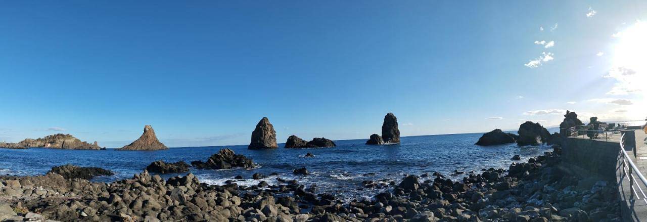 Appartamento intero, Two-Bedroom Apartment in Cannizzaro, Aci Castello