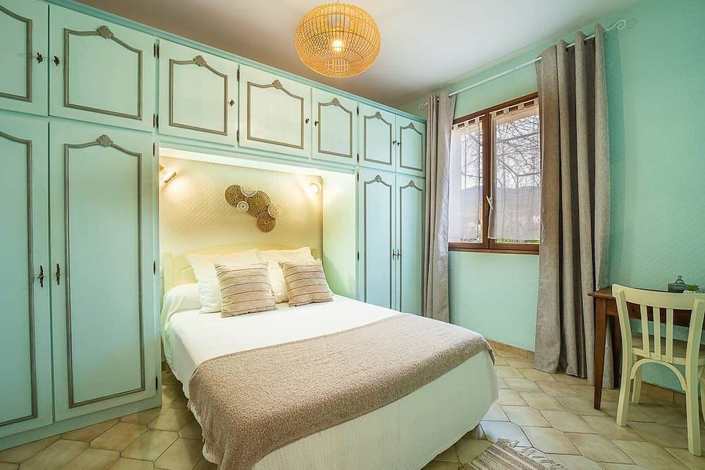 Holiday Home with Garden in the Heart of Céret in Céret, Céret region