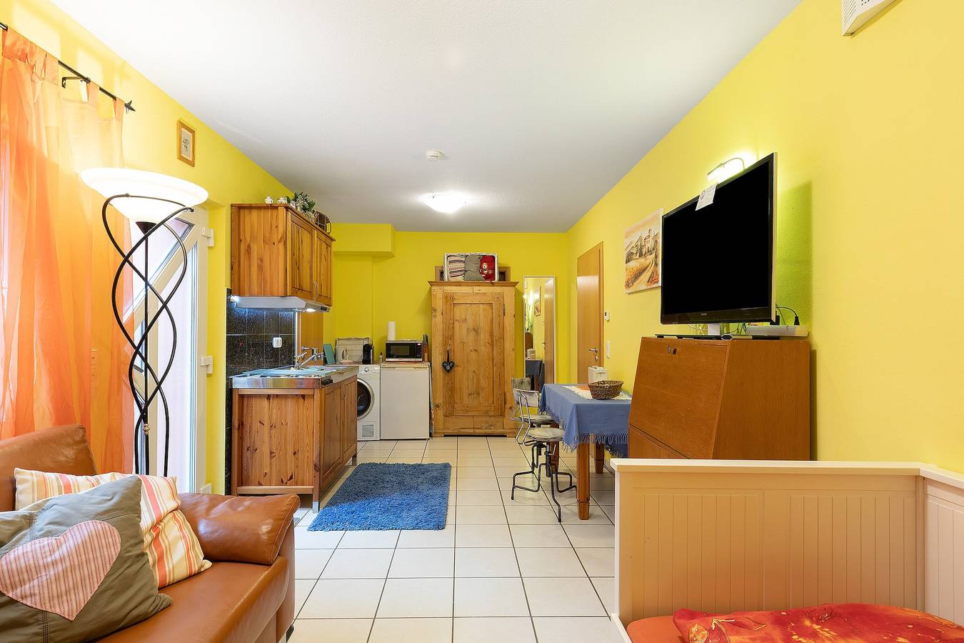 Ganze Wohnung, Studio-Apartment 'Villa Am Keltenberg - La Luna' mit Gemeinschaftsterrasse und Wlan in Glauburg, Wetterau
