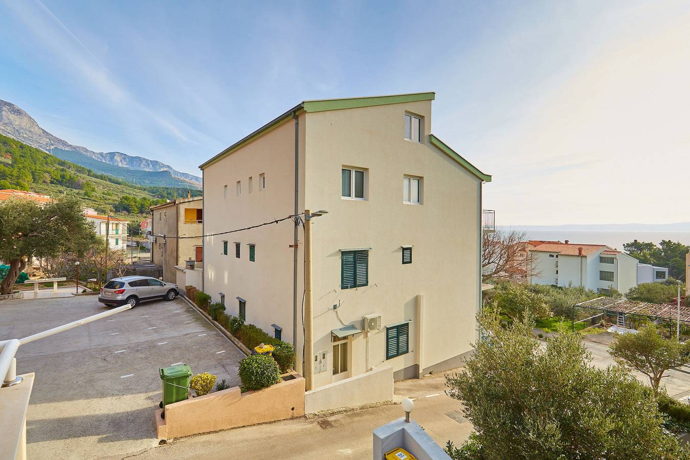Hel lägenhet, Apartments Zelic Tucepi  Yellow Apartment in Tučepi, Makarskas riviera