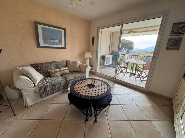 Gîte pour 2 personnes, avec balcon dans Office De Tourisme De La Croix Valmer