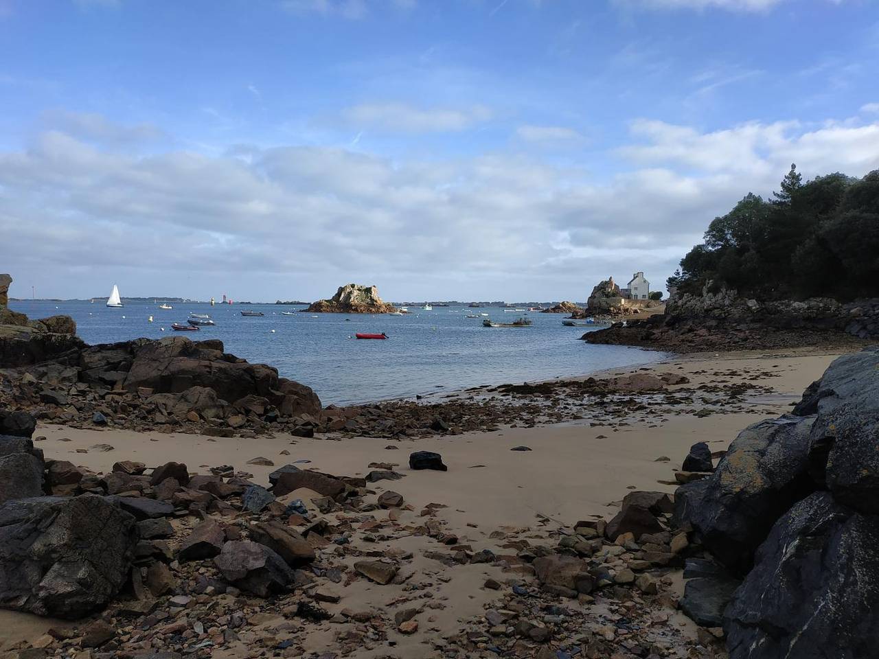 Ar Rozenn Gwenn in Ploubazlanec, Côte de Goëlo