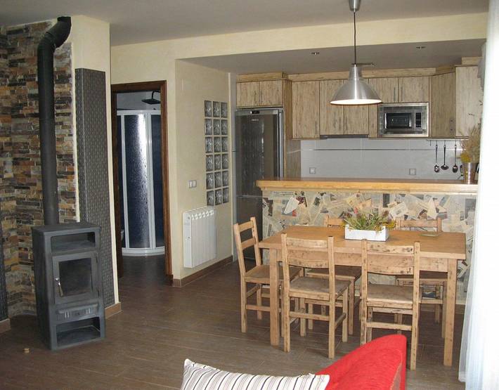 Chalet para 14 personas, con jardín en Aragón - 3