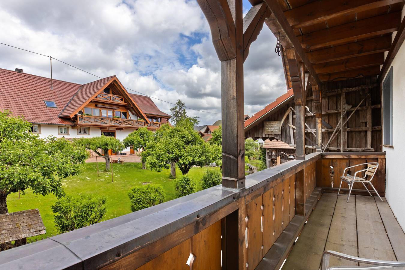 Apartamento inteiro, Apartamento de férias "Schwalbennest" com jardim partilhado, varanda e Wi-Fi in Donaueschingen, Central Black Forest