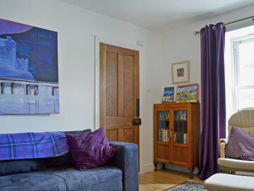 Vacation Rental for 6 Guests in Loch Long, Scotland, Picture 4