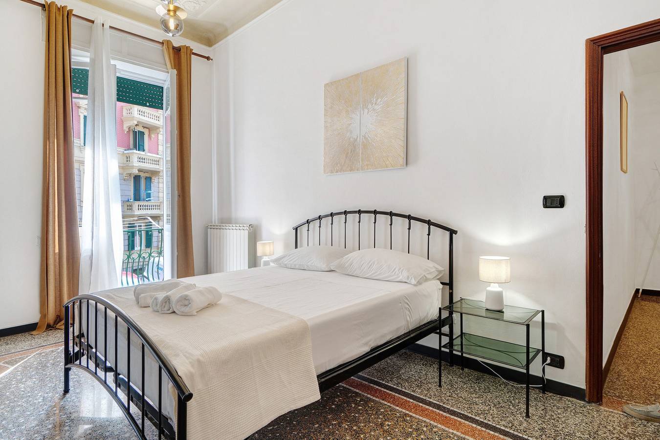 Appartement entier, Appartement "Cruise" avec terrasse privée, balcon et Wi-Fi in Savone (Ville), Savona