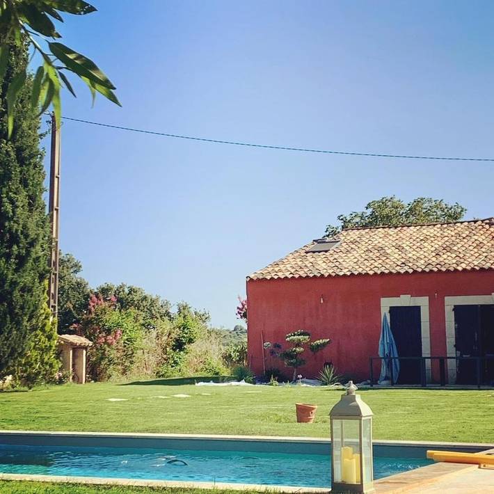 Location de vacances pour 7 personnes, avec jardin ainsi que piscine et vue à La Tour-d'Aigues - 4