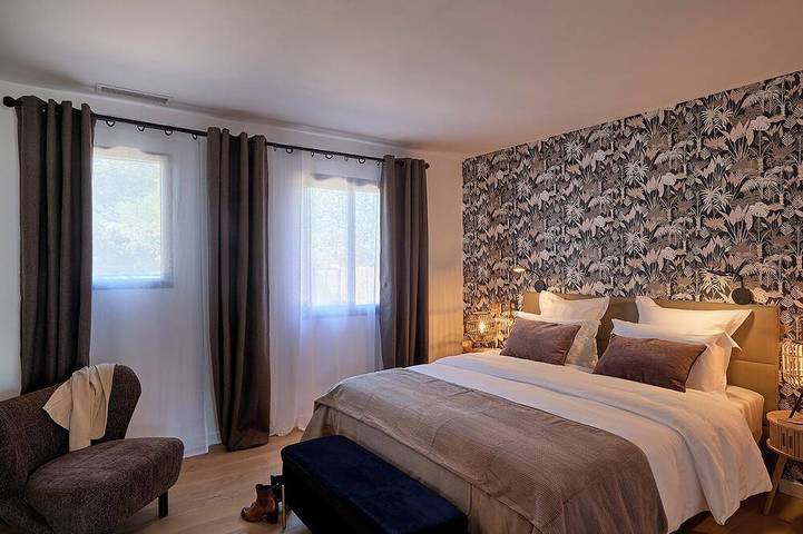 Gîte pour 4 personnes, avec piscine et jardin ainsi que jacuzzi et terrasse à Servian - 2