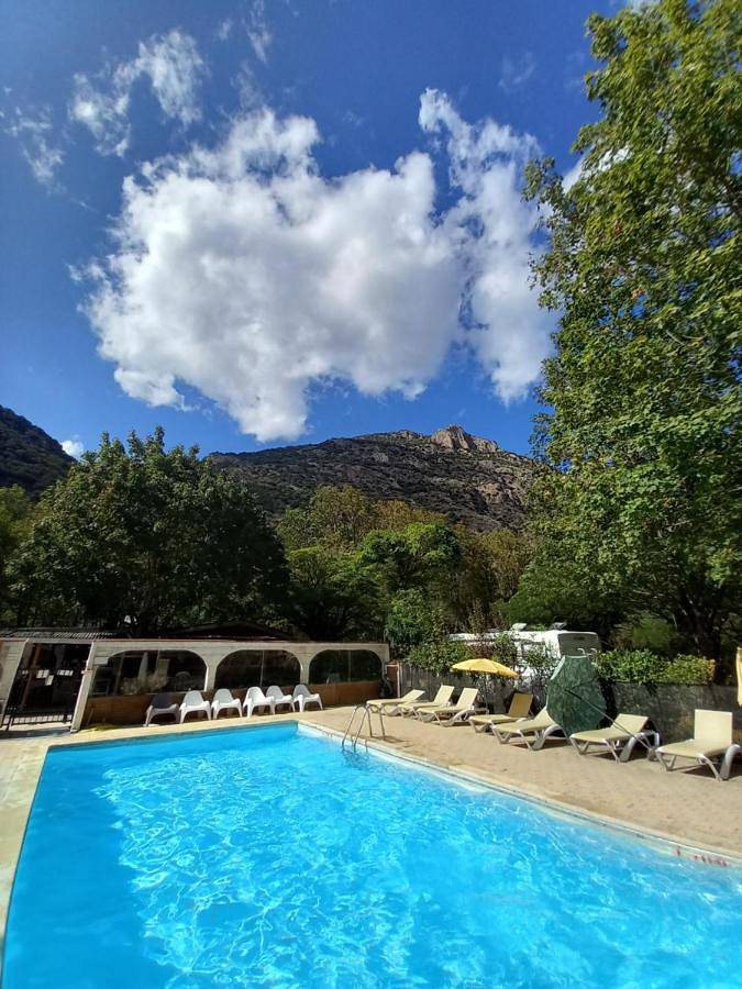 Location de vacances pour 5 personnes, avec Terrasse ainsi que Jardin et Piscine à Serdinya