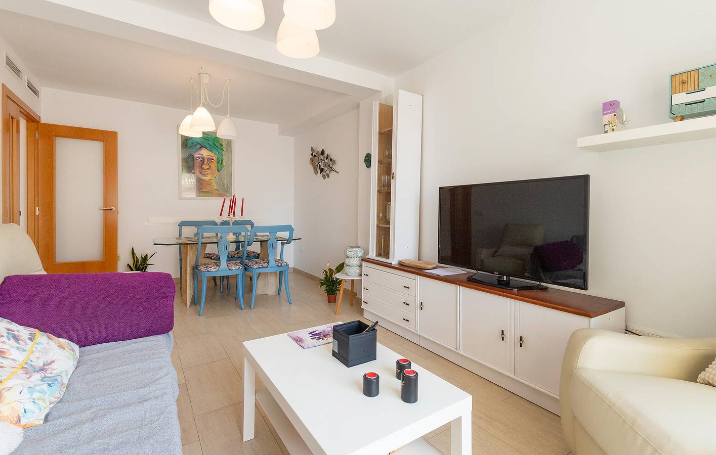 Ganze Ferienwohnung, Modernes Strand-Apartment mit Garage, AC & WiFi - 900m zur Platja de l'Almadrava in Playa Carrer La Mar, El Campello