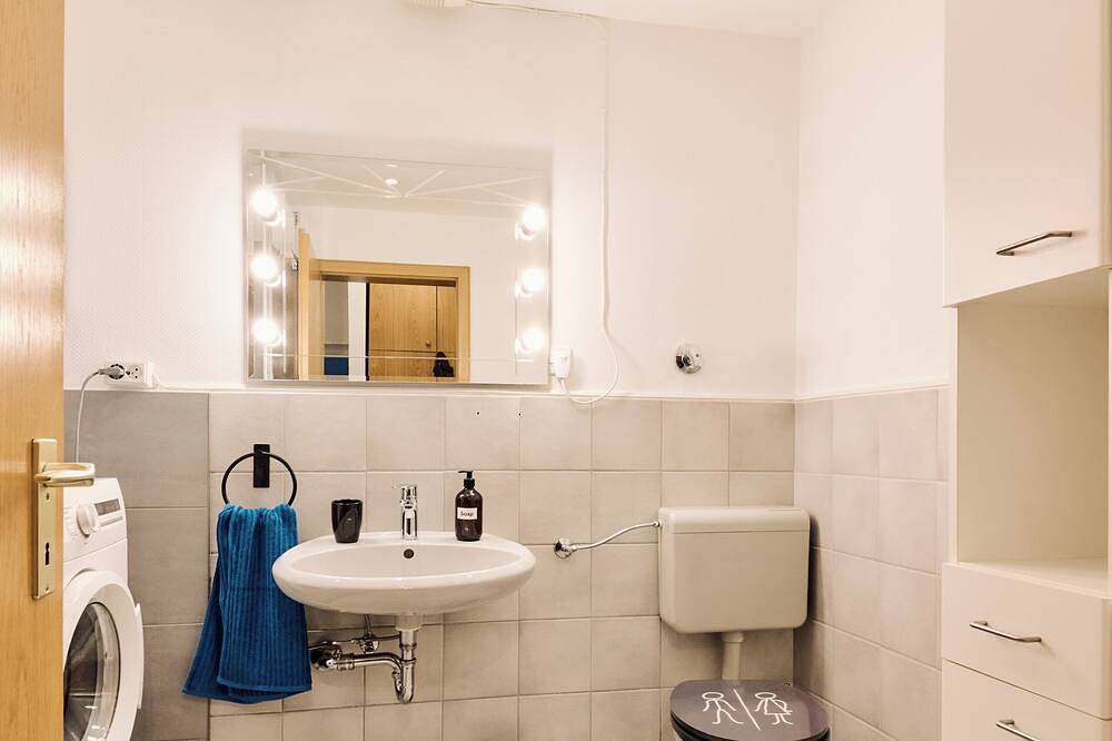 Ganze Wohnung, Casatua - Ruhig - Arbeitsplatz - Balkon - Messe - Wifi in Wuppertal, Bergisches Land