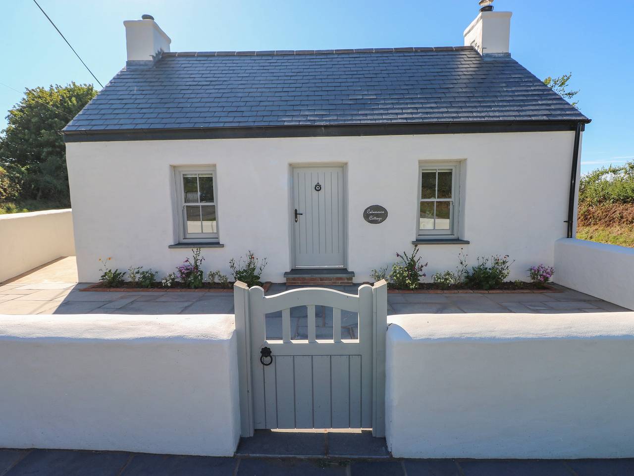 Glamping for 4 People in Pembrokeshire, South-Wales