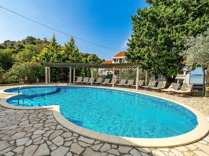 Ferienwohnung für 4 Personen, mit Pool und Garten, mit Haustier auf Rab - 2