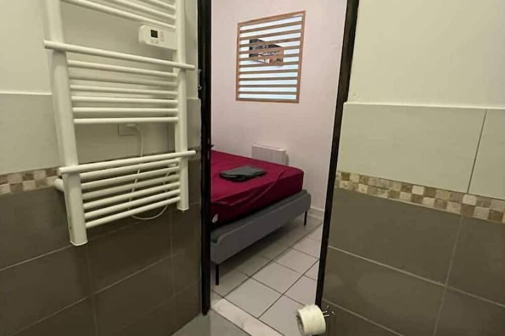 Appartement entier, Appart cosy 2P- proche métro, Lille à 15 min in Roubaix, Région de Lille