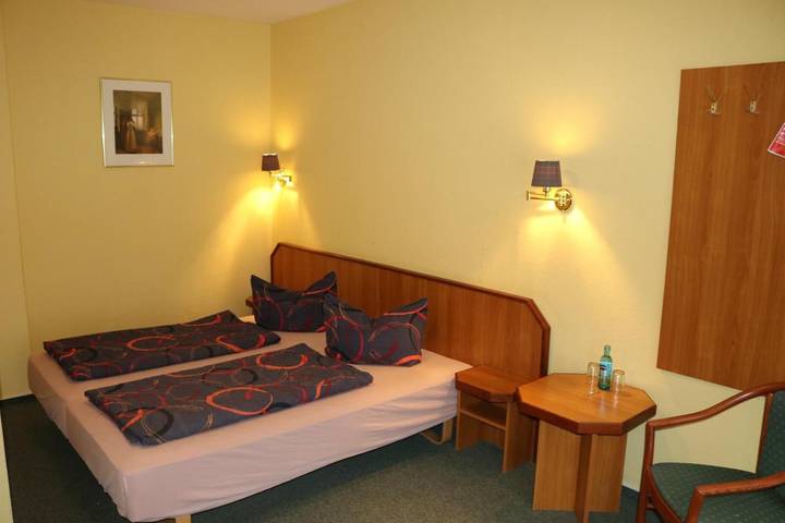 Hotel, mit Balkon und Terrasse sowie Garten und Ausblick