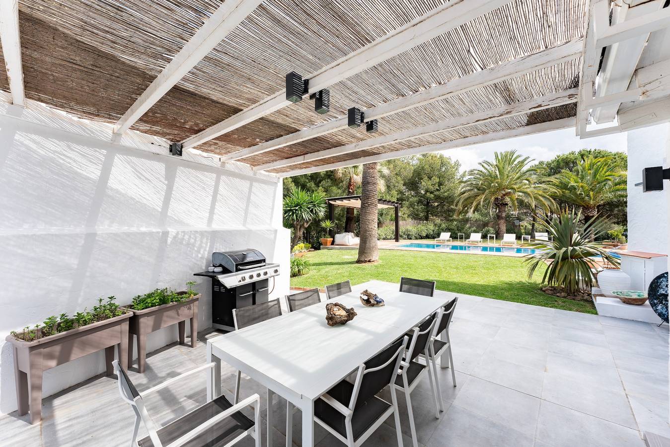 Villa 'El Cortijo' with Sea View, Private Pool and Wi-Fi in Mijas, Costa del Sol