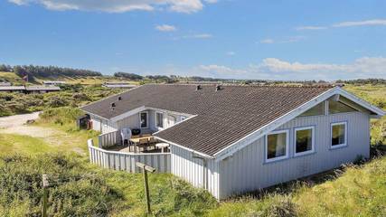 Ferienhaus für 13 Personen, mit Sauna und Pool sowie Terrasse, mit Haustier in Nørlev Strand
