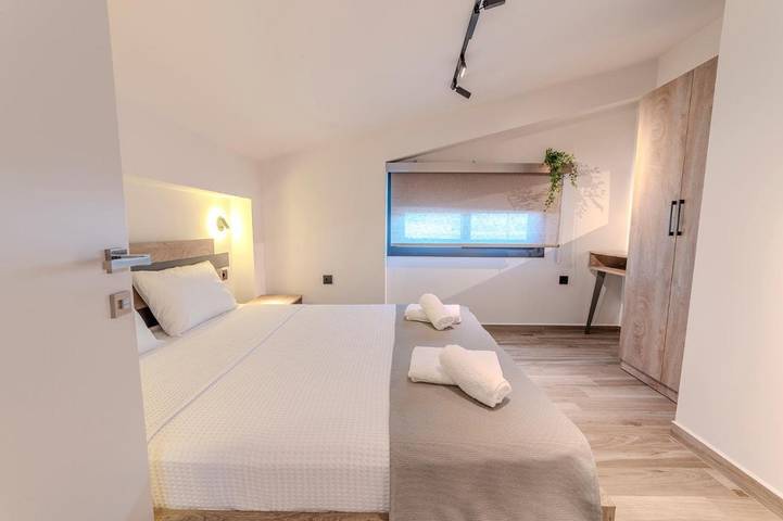 Location de vacances pour 5 personnes, avec terrasse et jardin dans Stavros - 4