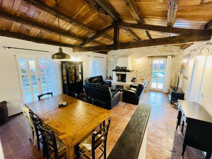 Villa pour 6 personnes, avec terrasse ainsi que piscine et jardin à Barat - 4