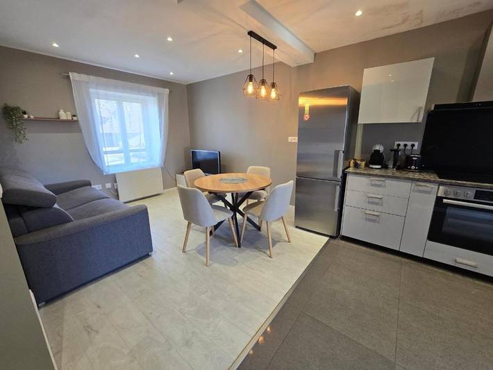 Gîte pour 6 personnes, avec balcon à Les Avenières